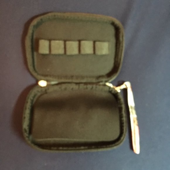 Floral Wristlet Make Up Cosmetic Brush Travel Weekend Hard Case 4.5" x 6.5" - Picture 4 of 10